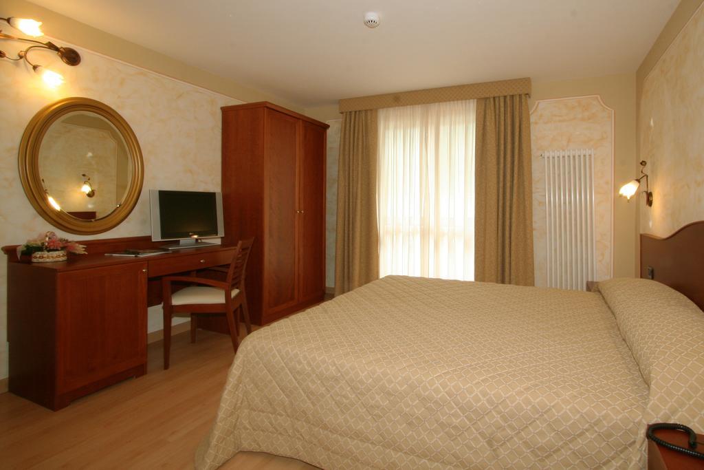 Hotel Dama Bianca فالتورنيتش الغرفة الصورة